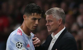 HLV MU lý giải về quyết định rút Ronaldo ra giữa chừng