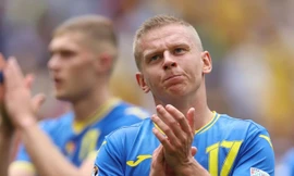 Ukraine thua bạc nhược, Zinchenko thừa nhận 'không dám nhìn vào mắt người hâm mộ'