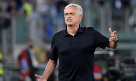 Roma thắng, Mourinho phá kỷ lục của Serie A