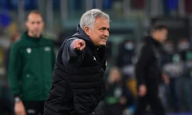 Roma thua trận, Mourinho nói mỉa trọng tài