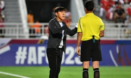 Thua ngược Iraq, Shin Tae-yong trút giận lên trọng tài: Họ nên giải nghệ thì hơn