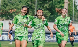 Huỳnh Như lập siêu phẩm đá phạt, cứu vãn hy vọng cho Lank