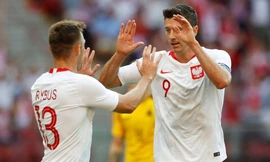 Đồng đội của Lewandowski bị cắt suất dự World Cup vì... ký hợp đồng với CLB Nga