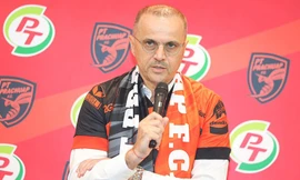 Bị Hà Nội FC sa thải, HLV Bandovic trở lại Thai League làm việc