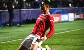 Ronaldo ghi bàn, MU duy trì cuộc đua tốp 4