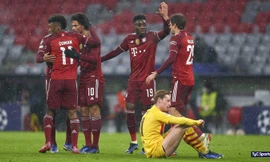 Bị vùi dập 0-3, Barca sớm bị loại