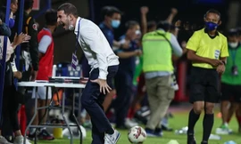 Cầm hòa Việt Nam, HLV U19 Thái Lan nhảy múa ăn mừng như thể vô địch