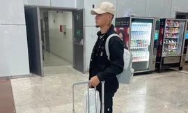 Ngôi sao MU bị cảnh sát 'tóm' ngay khi trở lại Anh