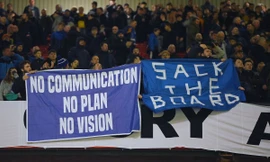 Bị đe dọa tính mạng, ban giám đốc Everton phải 'bỏ trốn'