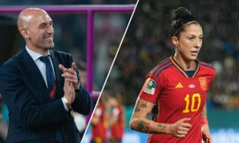 Được cầu thủ bị 'khoá môi' bênh vực, chủ tịch LĐBĐ Tây Ban Nha vẫn phải xin lỗi công chúng