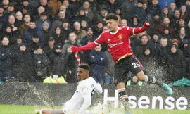 Sa thải HLV ngay trước trận gặp MU, Leeds tìm kiếm điều thần kỳ