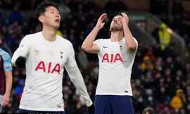 Tottenham thua đội bét bảng, lỡ cơ hội bám sát tốp 4