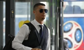 Ronaldo dính đòn đau từ tỷ phú Elon Musk