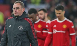 HLV Rangnick phản ứng khi MU bị Scholes chỉ trích