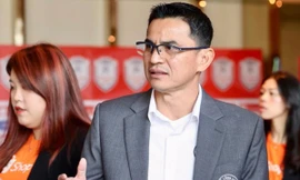 HLV Kiatisuk lý giải nguyên nhân Nguyễn Filip tức giận dù CAHN thắng trận