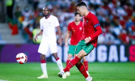 Ronaldo tỏa sáng, HLV tuyển Bồ Đào Nha có dịp 'dạy' MU cách dùng trò cưng