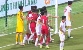 Bài đá góc khó chịu của Oman từng khiến De Gea, Alisson ôm hận