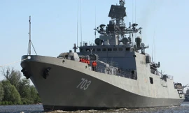 Ấn Độ tiếp nhận khu trục Tarkash phóng tên lửa BrahMos