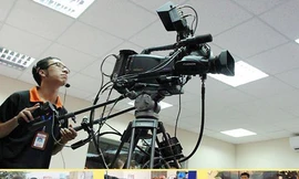 Sinh viên sản xuất phim tài liệu truyền hình