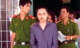 Quay clip sex với người tình 'nhí' để... trả thù