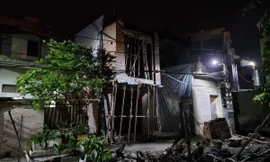 Vụ xe bê tông đang đổ mái ở Thái Bình bị sập cẩu: Một người tử vong