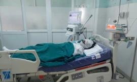 Bệnh nhân Nguyễn Ngọc Diệp đang được điều trị tại Bệnh viện Đa khoa tỉnh Kon Tum 