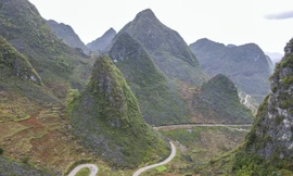 Một góc trên Cao nguyên đá Đồng Văn (Hà Giang), Công viên địa chất toàn cầu UNESCO.