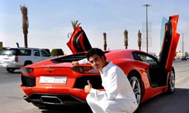 Khám phá thú chơi xe 'không giống ai' của đại gia Arab