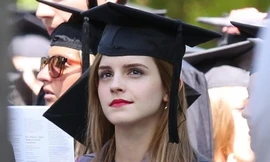 Emma Watson xinh đẹp, nổi bật trong lễ tốt nghiệp