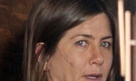 Vợ cũ Brad Pitt gây sốc với gương mặt già nua