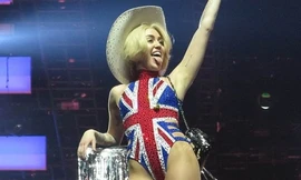 Miley Cyrus tiếp tục 'thác loạn' sau khi khỏi bệnh