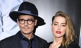 Tài tử Johnny Depp đính hôn cùng bạn gái lưỡng tính