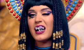 Katy Perry hóa thân thành 'Nữ hoàng Ai Cập'
