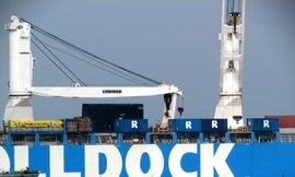 Những hình ảnh đầu tiên tàu ngầm Hà Nội ở Cam Ranh