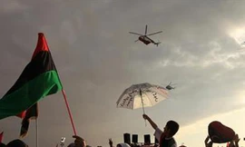 Người dân tại thành phố Benghazi. Ảnh: Reuters