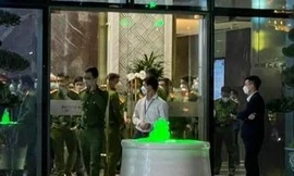 Cơ quan tố tụng tiến hành khám xét nơi ở, nơi làm việc của ông Quyết. Ảnh: N.L