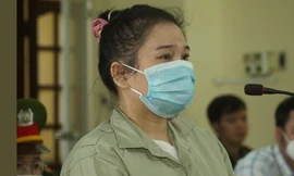 Bị cáo Phùng Thị Nga tại toà.