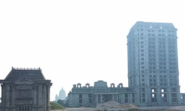 Đại gia Ninh Bình xây khách sạn 17 tầng không phép, ai quản?