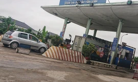 Trạm thu phí BOT cầu Yên Lệnh tiếp tục được sử dụng thu phí hoàn vốn cho đoạn nối giữa cầu Yên Lệnh đến nút giao Vực Vòng ẢNh: đức anh