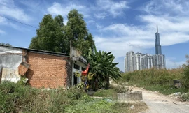 Cử tri quận 2, TPHCM cung cấp hồ sơ, tài liệu vụ Thủ Thiêm cho các đại biểu Quốc hội sau buổi tiếp xúc 