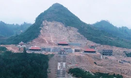 Hà Giang vẫn khẳng định dự án phá núi xây khu du lịch sinh thái tâm linh “phù hợp quy hoạch”, trái ngược với khẳng định của Bộ VHTTDL