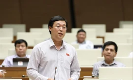 ĐBQH Lê Quốc Phong (Bình Thuận) mong muốn Quốc hội, ĐBQH, HĐND các tỉnh, thành xem việc tiếp xúc và lắng nghe tiếng nói trẻ em là trách nhiệm của mình. Ảnh: Nhật Minh 