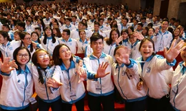 Các đại biểu sinh viên trước giờ khai mạc đại hội ảnh: Như Ý