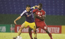 Văn Quyết có bàn quyết định thắng lợi 1-0 cho Hà Nội FC ở trận chung kết lượt đi ảnh: AFC 