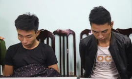 Từ trái qua, các đối tượng Giáp và Trường