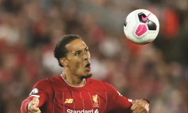 Van Dijk luôn là người chiến thắng trong các cuộc chiến tay đôi trên sân cỏ 