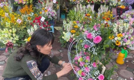 Hàng hoa vắng khách dù giảm giá mạnh dịp 20/10 