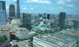 Trung tâm TPHCM nhìn từ cao ốc Vincom (quận 1)