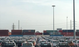 Bộ Giao thông Vận tải cần có chế tài kiểm soát xe xả thải vượt tiêu chuẩn, quy định gây ô nhiễm môi trường Ảnh: Tuấn Nguyễn  