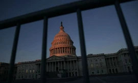 Chính phủ Mỹ tạm đóng cửa tới 3/1